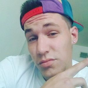 Meet your Posher, Cory